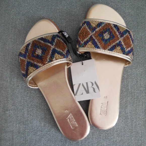 ZARA FLAT SANDALS